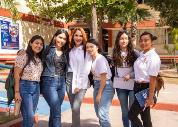 Organiza UAT participación de universitarias en eventos del Día Internacional de la Mujer