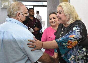 Adriana Lozano visita Oficinas Fiscales de V. Hermoso y Matamoros