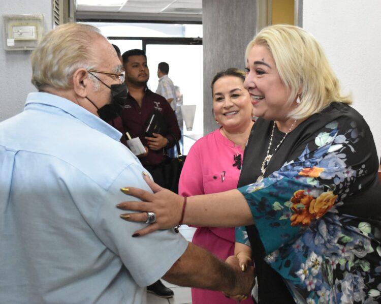 Adriana Lozano visita Oficinas Fiscales de V. Hermoso y Matamoros