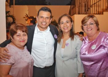 Distingue Alcalde a victorenses en el Día Internacional de la Mujer 2023