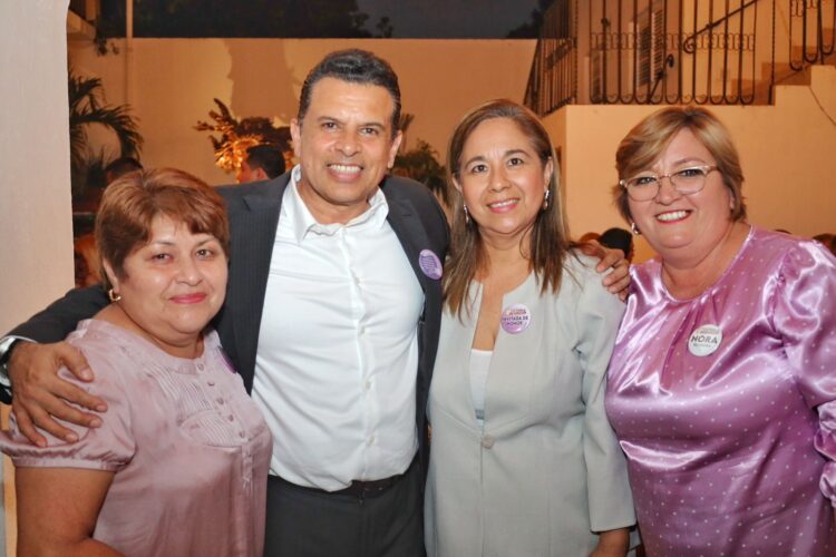 Distingue Alcalde a victorenses en el Día Internacional de la Mujer 2023