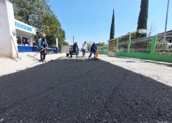 Ayuntamiento le da «manita» entrada a paseo Los Troncones