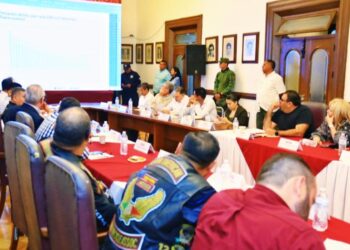 Embajador de Polonia, huesped distinguido de Victoria