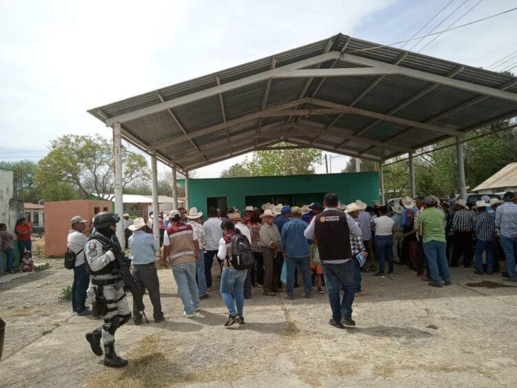 Guardia Estatal vigila pago de programas federales en Garza Valdez