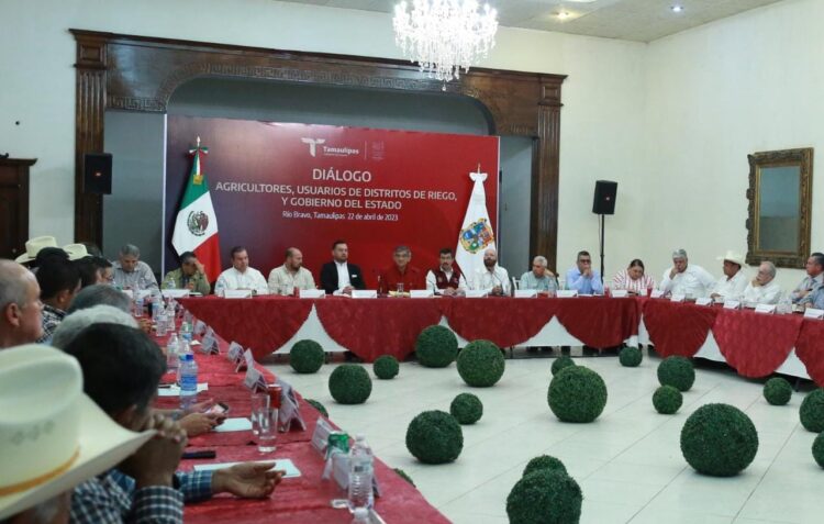 Américo en Río Bravo, hace gestiones por los productores