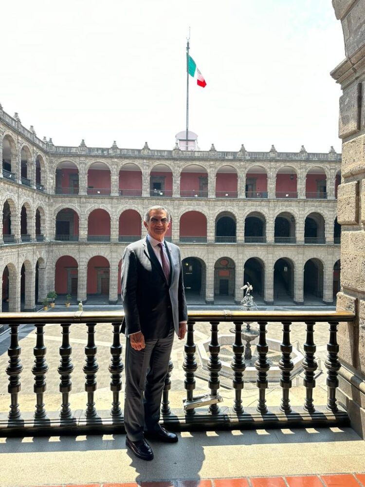 Américo en Palacio Nacional; reunión de seguridad pública