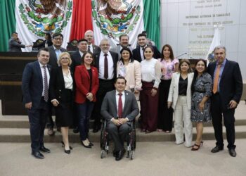 Comparecencia entre gritos de ¡ladrones!, abucheos y empujones