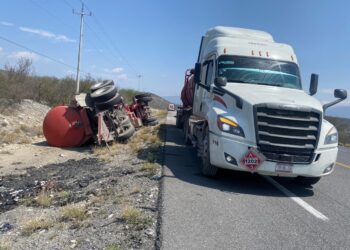 Alerta Guardia Estatal: Vuelca pipa en la Rumbo Nuevo