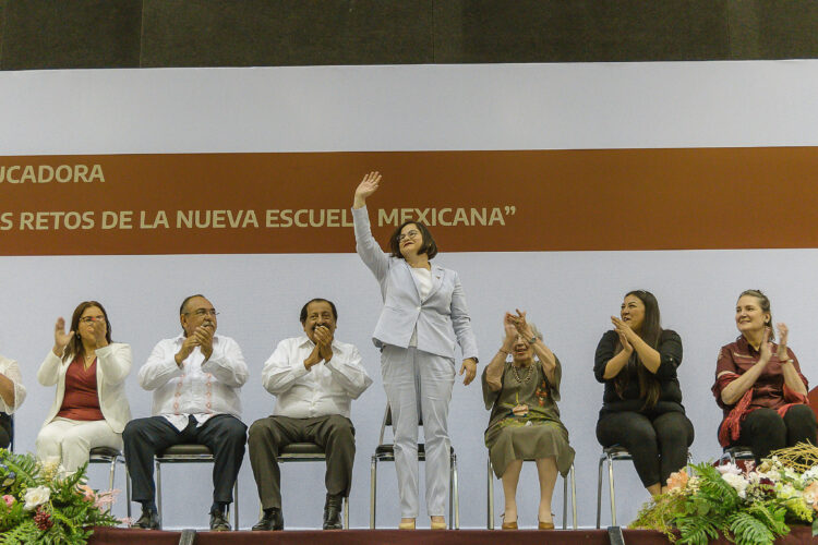Celebra y reconoce Gobierno de Tamaulipas a educadoras 