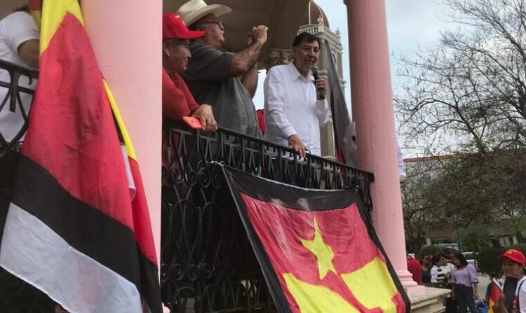 Fernández Noroña: Comediante lépero