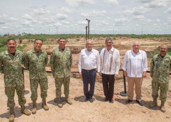 Visita AMLO aduanas de Tamaulipas y anuncia inversión por 10 mil mdp