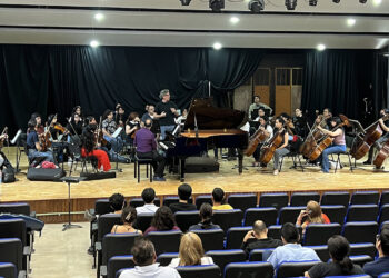 Imparten clase magistral en la Facultad de Música de la UAT