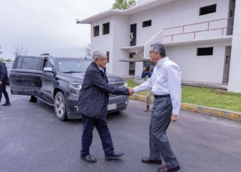 AMLO inicia gira por Tamaulipas; lo acompaña el Gobernador AVA
