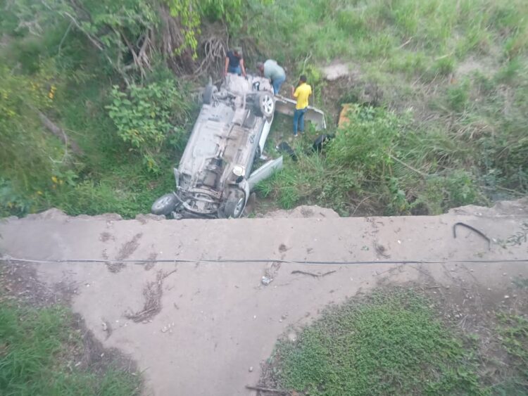 Iban de Matamoros a Tampico; cayeron de un puente en Aldama