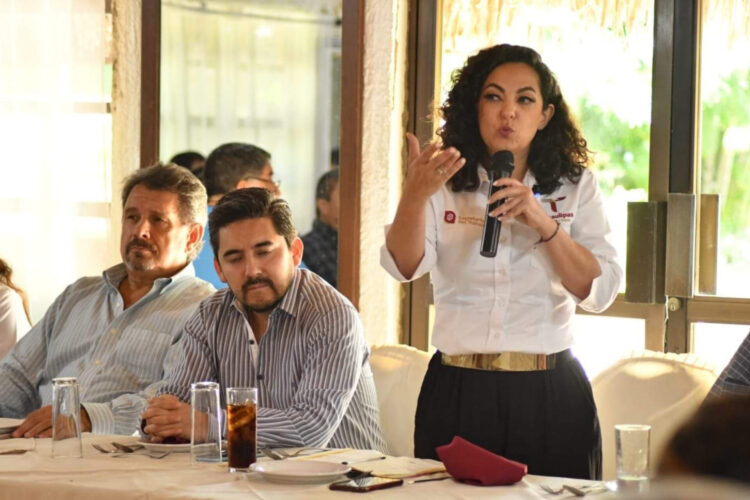 Secretaria del Trabajo Olga Sosa, sostiene diálogo productivo con empresarios de El Mante