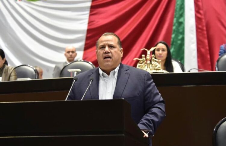 Precandidato con olor a vacuno