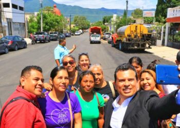 Activa alcalde más obras de rehabilitación de asfalto
