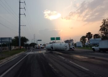 Vuelva pipa: Cierran carretera Victoria-Soto la Marina