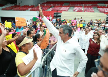 Reconoce INSUS voluntad de Américo para agilizar entrega de escrituras