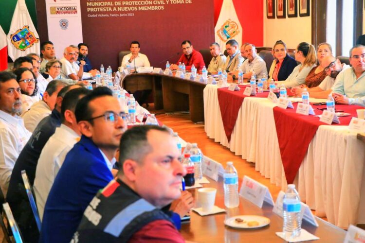 Instala alcalde Consejo de PC ante inicio de temporada de ciclones