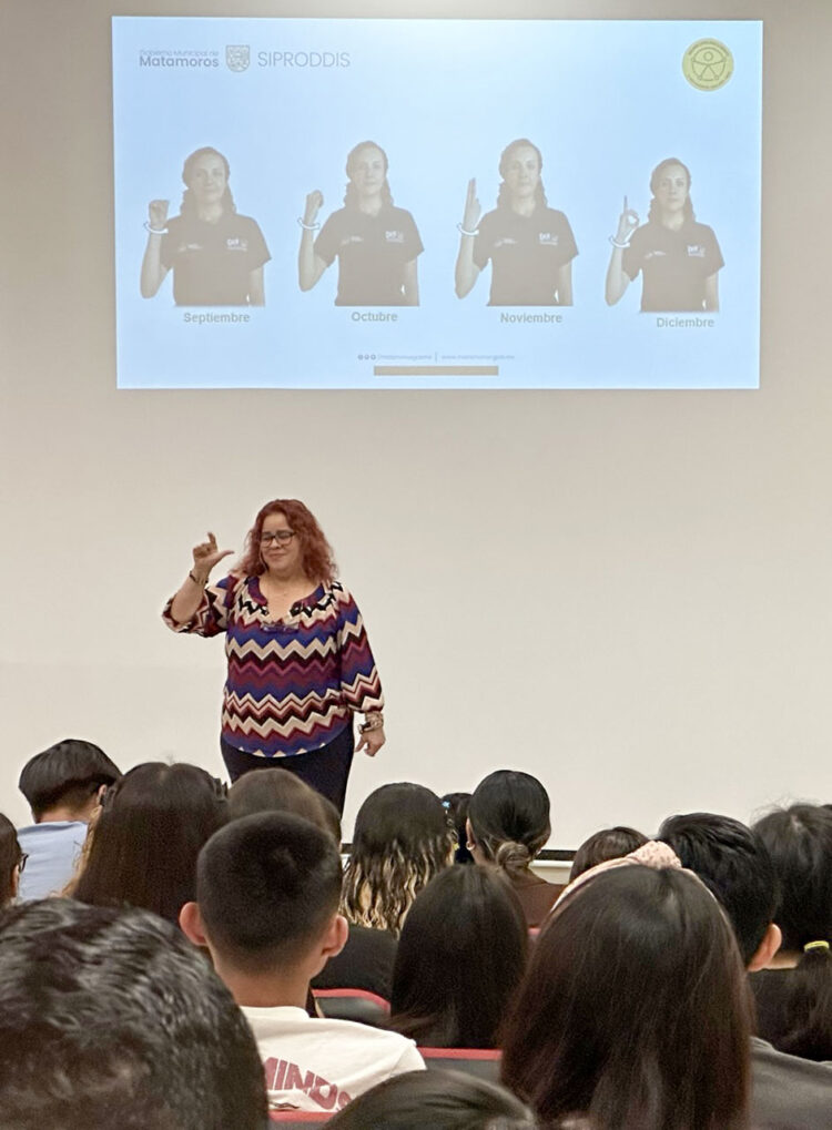 Imparten en la UAT curso de Lengua de Señas Mexicana para personal de salud