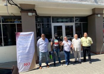 Se calienta la UAT: Piden respeto a derechos laborales y renuncia del Rector