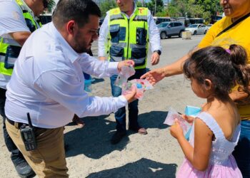 Ante fuetes calorones, activa Protección Civil Brigada de Hidratación en Ciudad Victoria