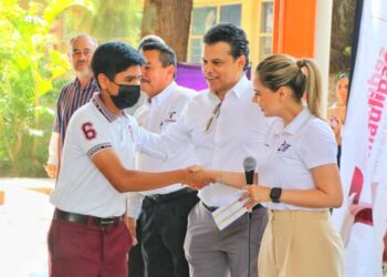 Acerca DIF Victoria oportunidades a jóvenes