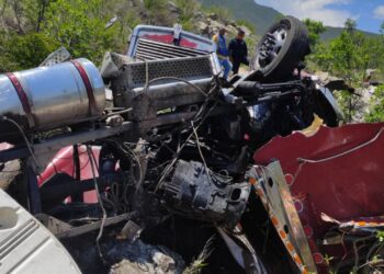 Volcó trailer y murió: Lo hallan días después, en Jaumave