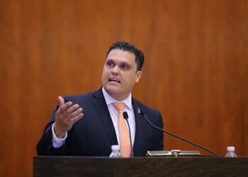Diputados exhortan al Fiscal Barrios investigar de urgencia falsificación de firmas del PAN