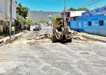 Inician obras de rehabilitación de concreto en calle 24 Berriozábal
