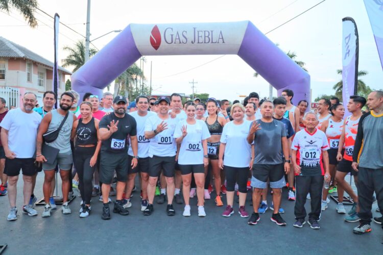Corren Lucy y Lalo junto a victorenses por la educación