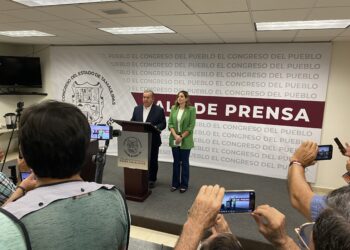 PRI de mediador en el Congreso: Presenta Iniciativa que elimina “chapulines”