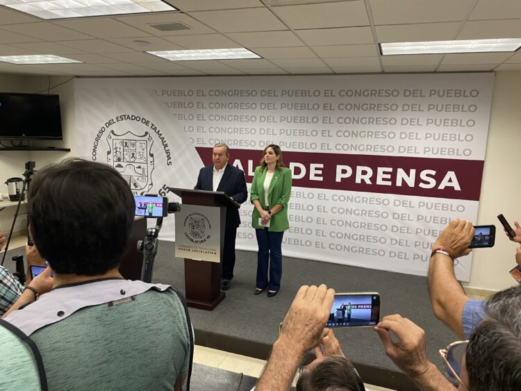 PRI de mediador en el Congreso: Presenta Iniciativa que elimina “chapulines”