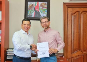 Gattás entrega nombramiento en el gobierno de Victoria