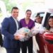 Gattás y su esposa inician colecta de útiles escolares para apoyar a educandos