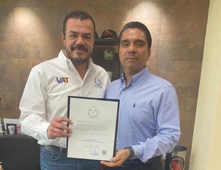 Manuel Aguilar a Comunicación Social de la UAT