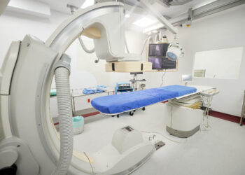 Entrega Américo equipo médico a 19 hospitales y 12 jurisdicciones sanitarias