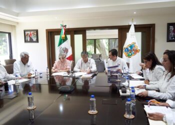 Se reúnen Dr. Américo y Dra. María con directivos del DIF Tamaulipas