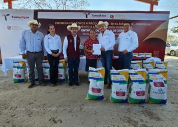 Entrega Gobierno del Estado semilla de sorgo a productores agrícolas