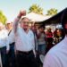 Américo acude al plantón y pide a maestros reanudar clases