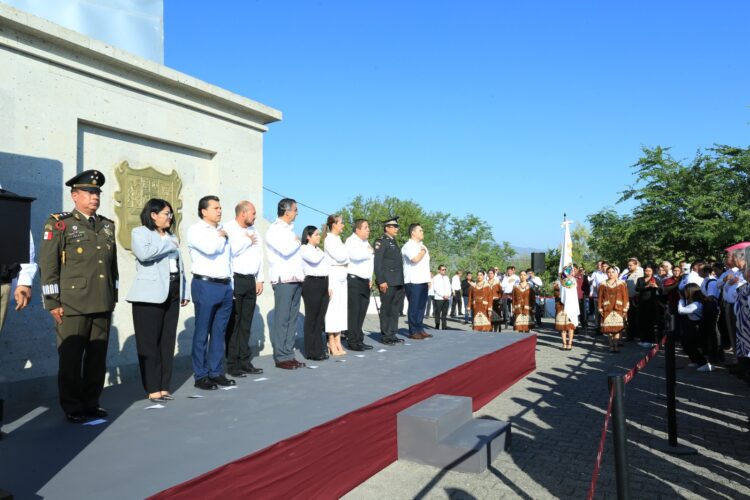 Honra Américo a los tamaulipecos ilustres