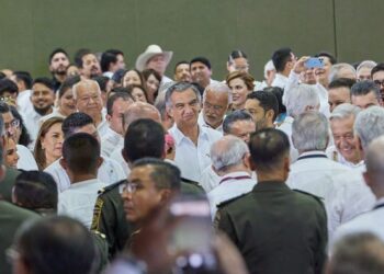 Américo, como “pez en el agua” en informe de AMLO