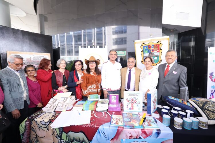 Inaugura Américo muestra cultural de Tamaulipas en el Senado; recibe reconocimiento por lucha contra el cáncer