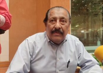 Arnulfo, como niño malcriado