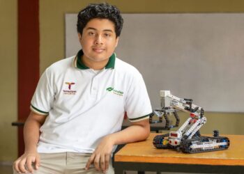 Gana tamaulipeco concurso internacional de robótica; estudia en CONALEP