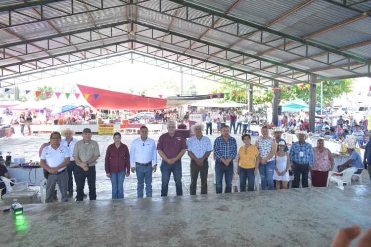 Llevan Tianguis Rural hasta el poblado El Barretal