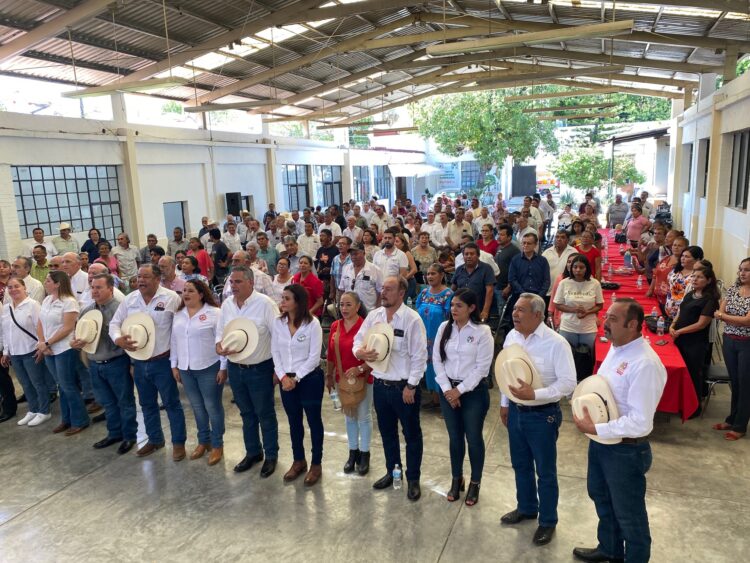 CNC, la camiseta bien puesta