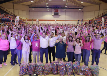 Realiza UAT «Conciencia Rosa: Bailando con Causa» en la lucha contra el cáncer