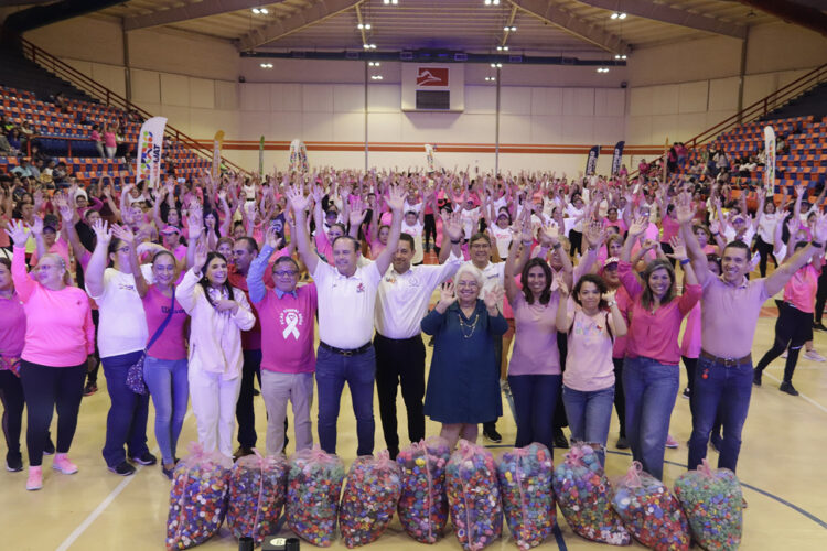 Realiza UAT «Conciencia Rosa: Bailando con Causa» en la lucha contra el cáncer